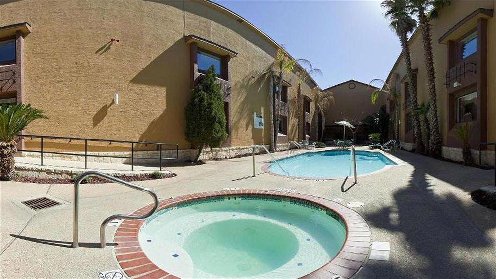 Country Inn & Suites By Radisson, Lackland Afb San Antonio , Tx Ngoại thất bức ảnh