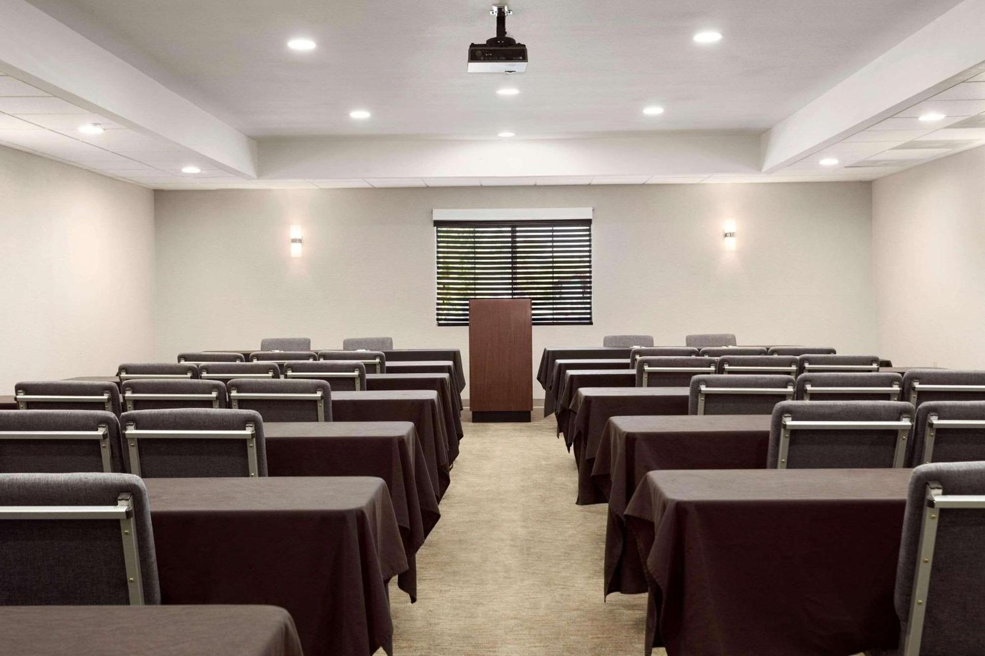 Country Inn & Suites By Radisson, Lackland Afb San Antonio , Tx Ngoại thất bức ảnh