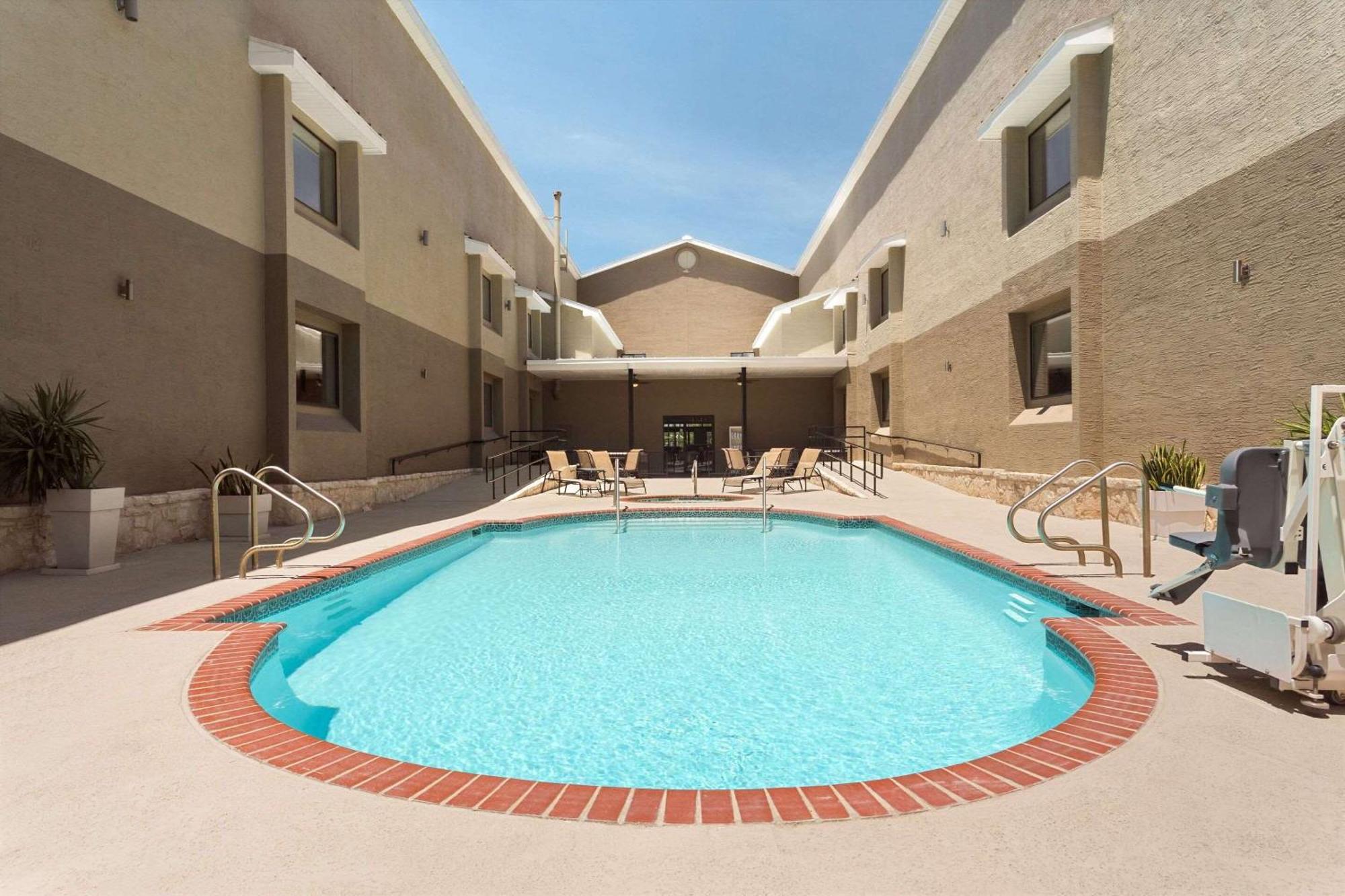 Country Inn & Suites By Radisson, Lackland Afb San Antonio , Tx Ngoại thất bức ảnh