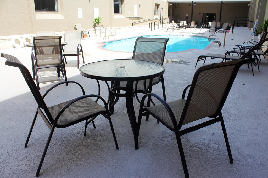 Country Inn & Suites By Radisson, Lackland Afb San Antonio , Tx Ngoại thất bức ảnh